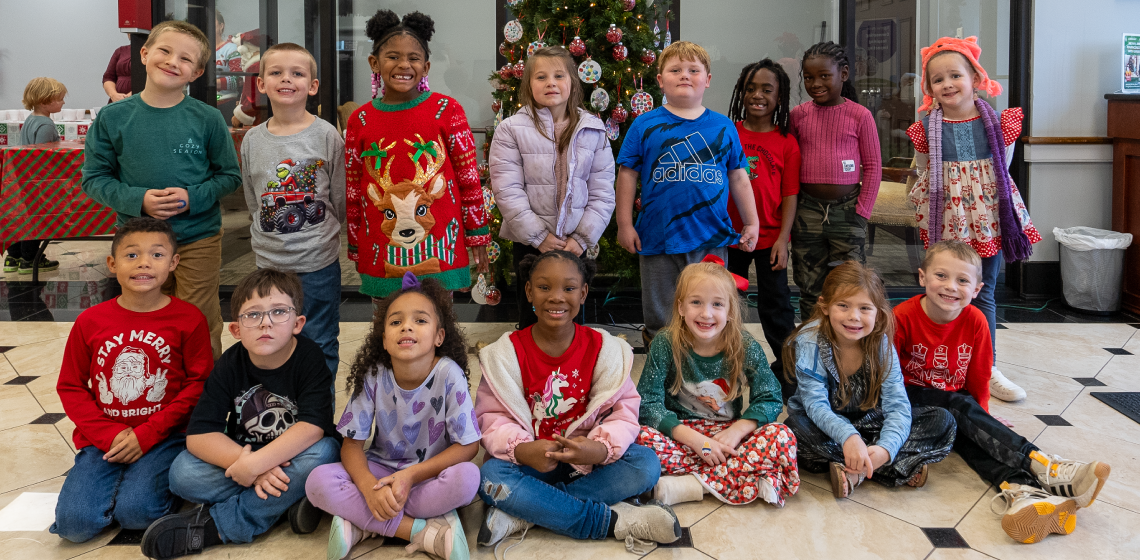 Maplesville Kindergarten Christmas Event for Guardian Credit Union annual giveback